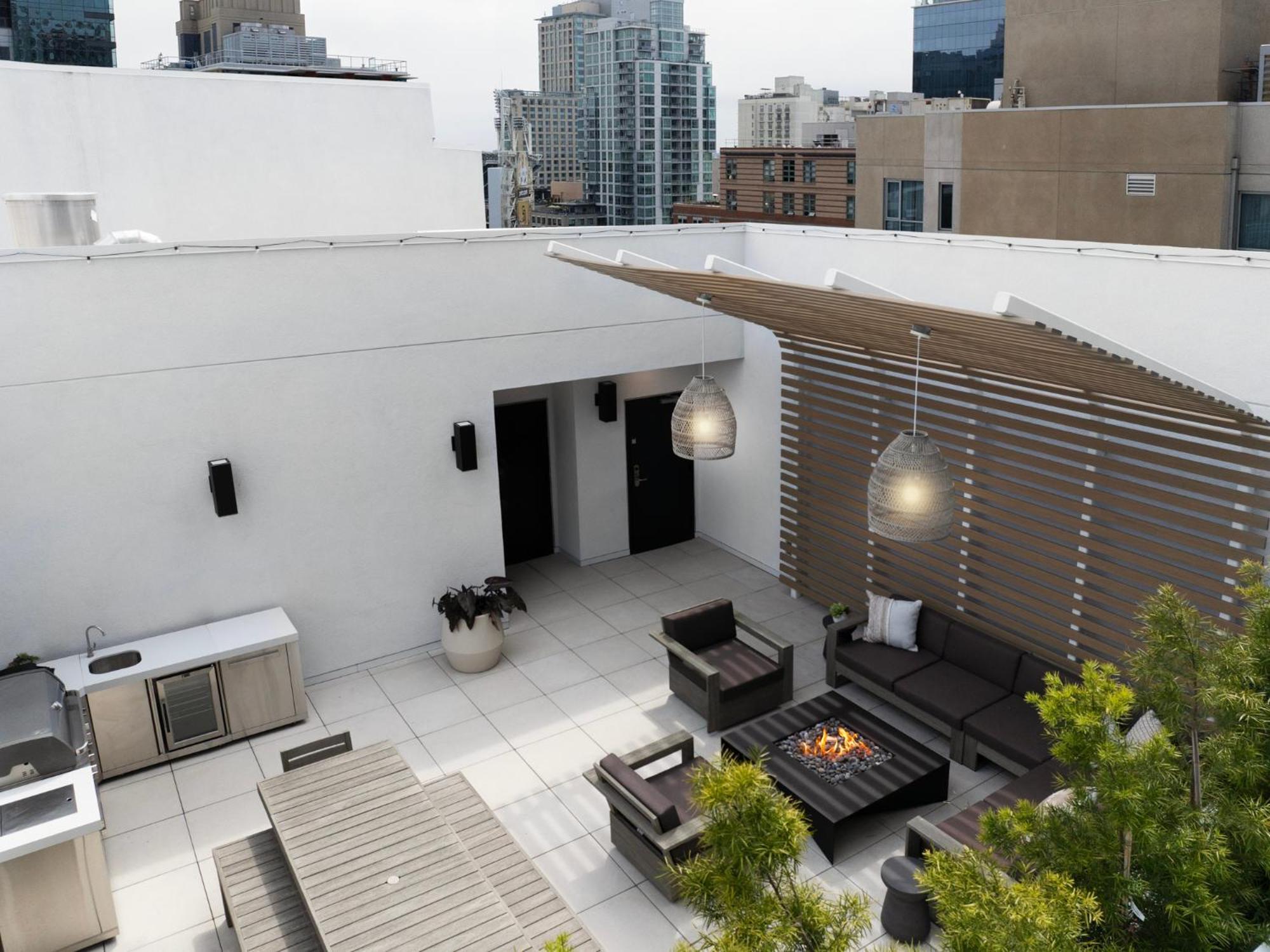 Sentral Gaslamp Quarter Hotel